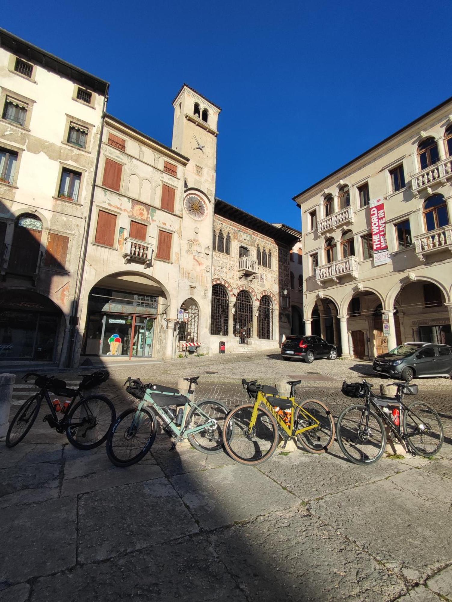 Torre Ca Emo, La Mansarda Di Serravalle Vittorio Veneto Zewnętrze zdjęcie